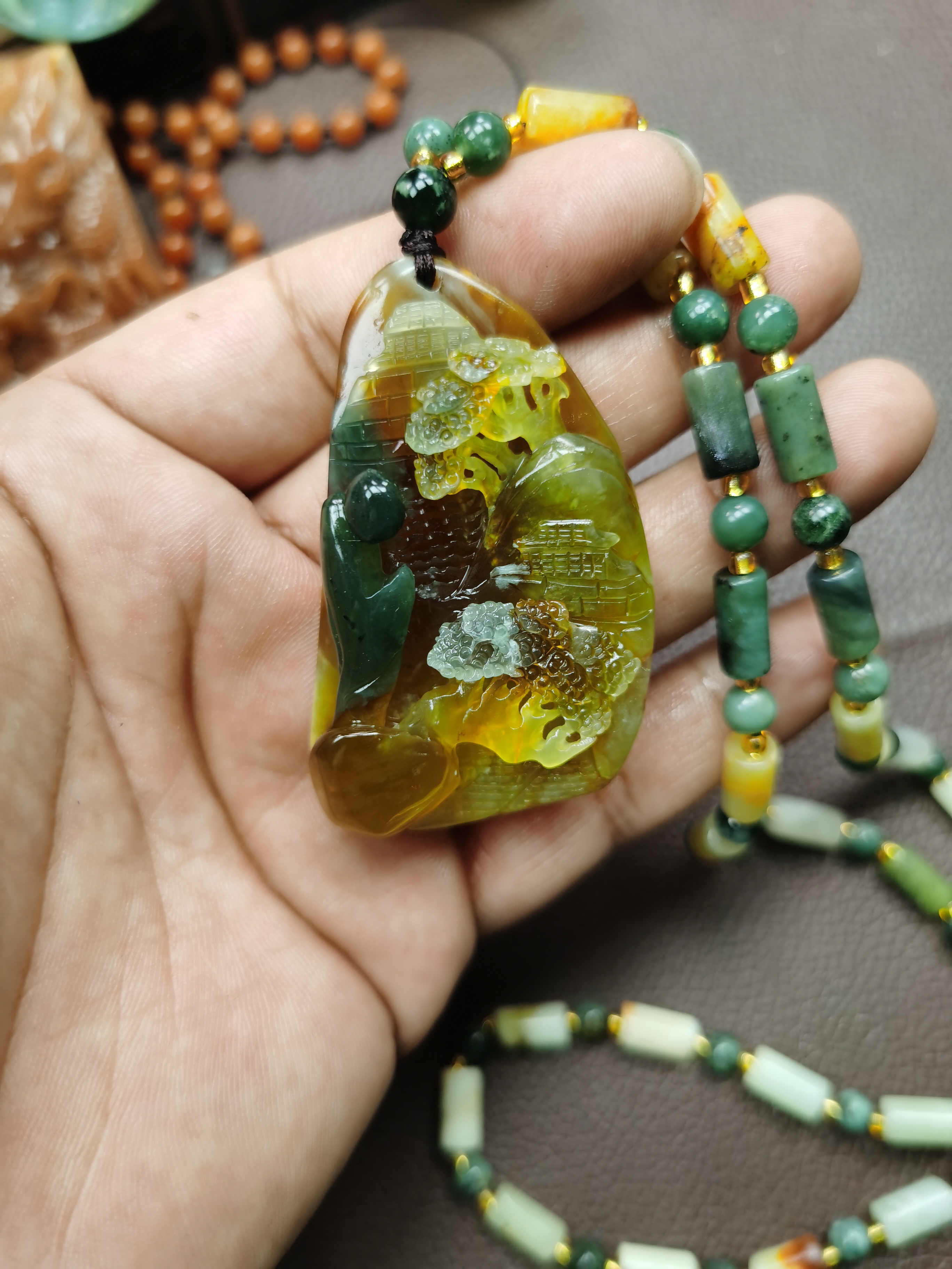 天然岫玉的花玉山水悟道挂件