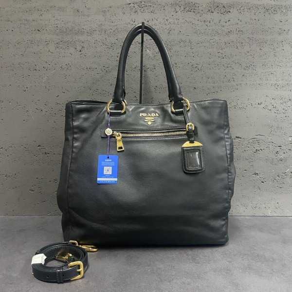 95新/普拉达/市场价15500/包包/250209XZ0009