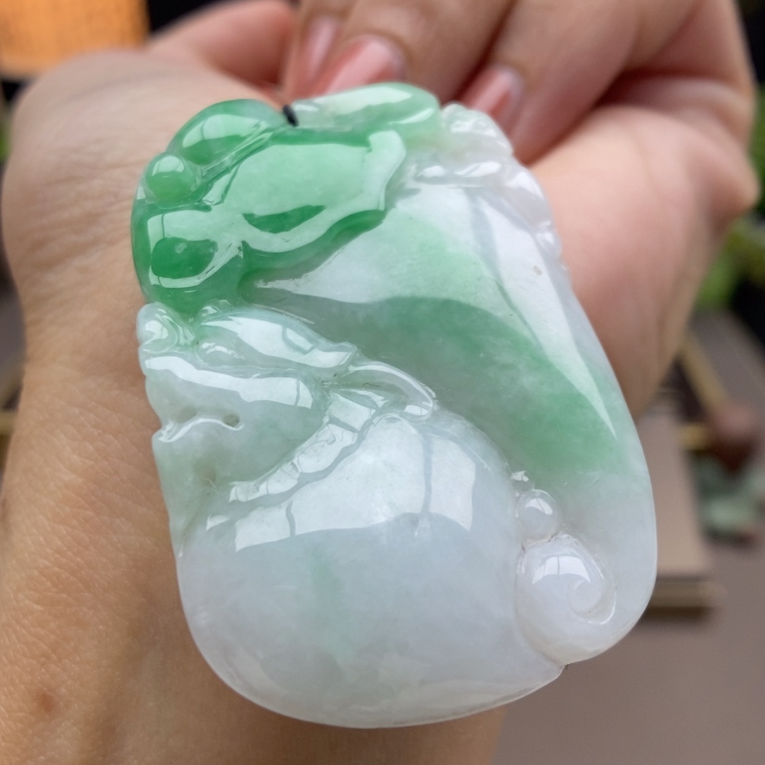 翡翠未镶嵌颈饰吊坠57