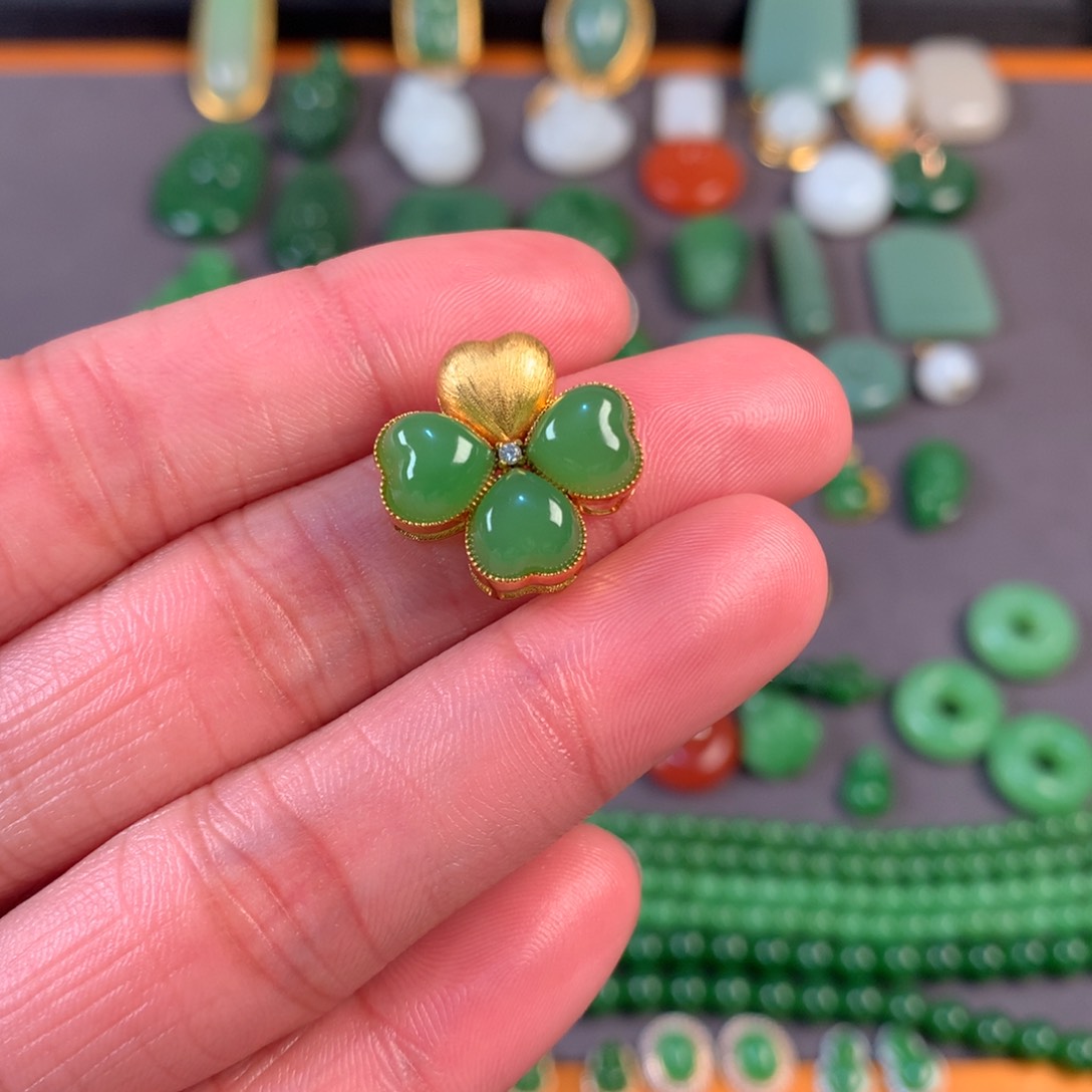 和田玉颈饰18K金镶嵌