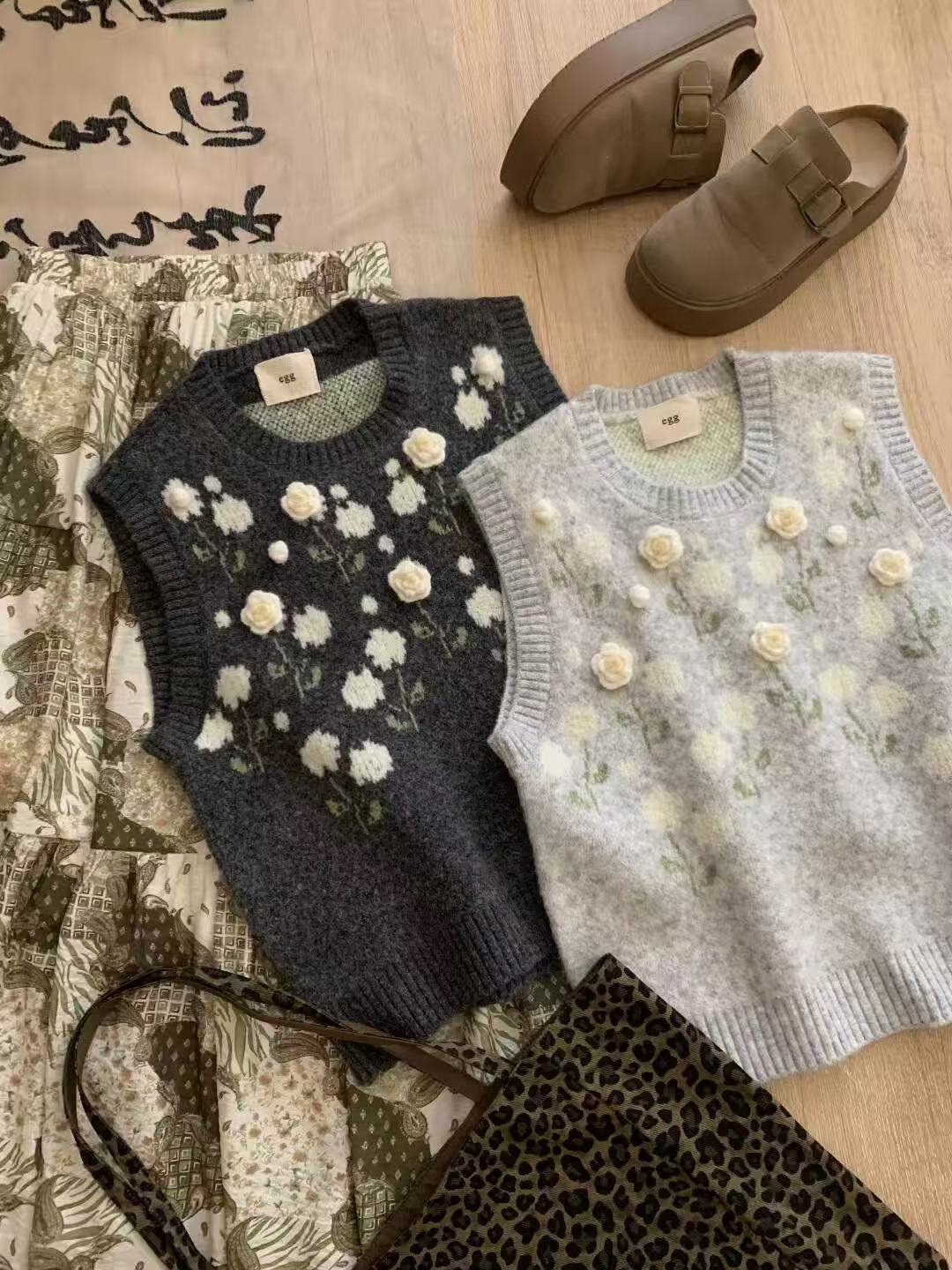 甜美立体花朵针织马甲女秋冬新款韩系宽松慵懒风叠穿外搭毛衣背心