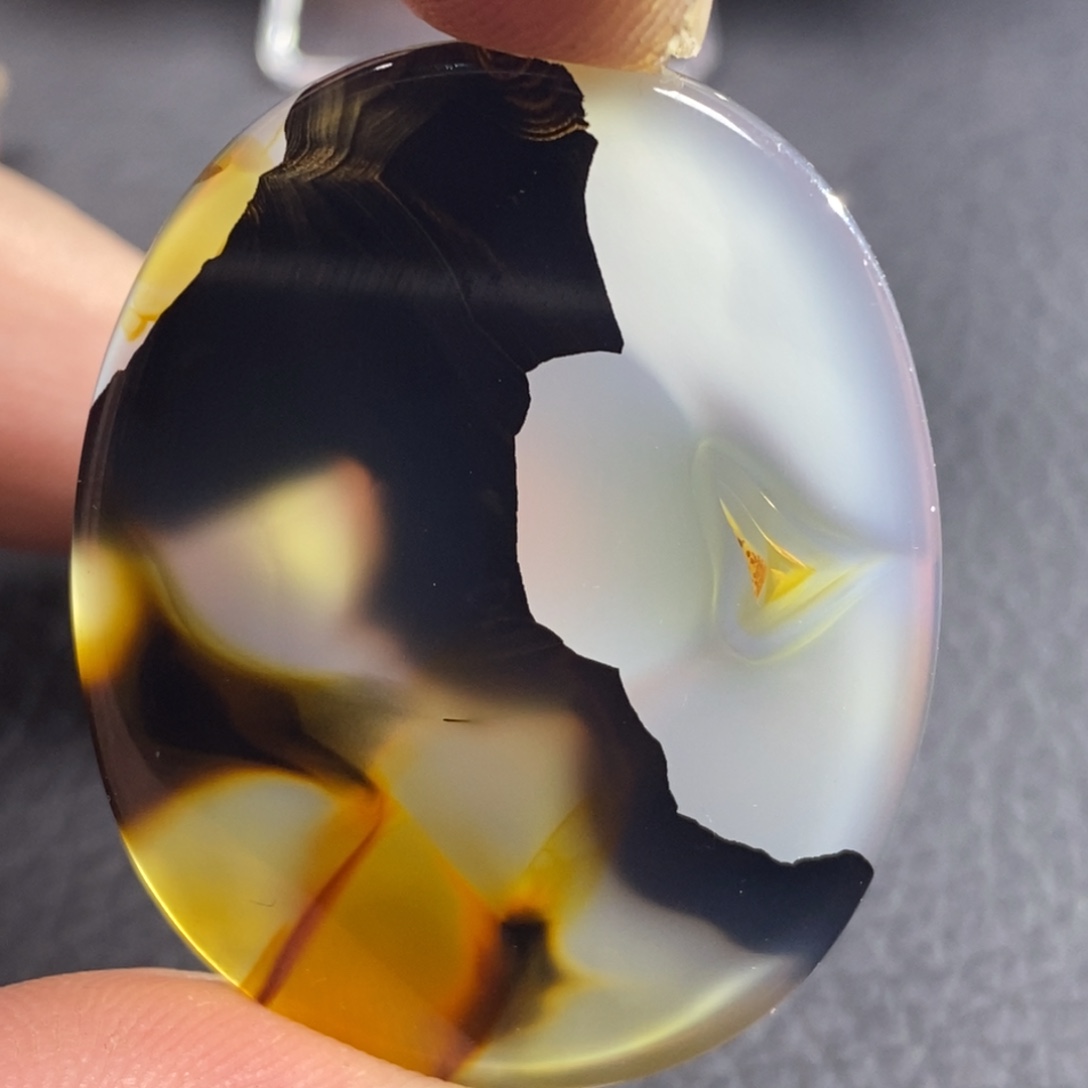 玛瑙/玉髓颈饰未镶嵌