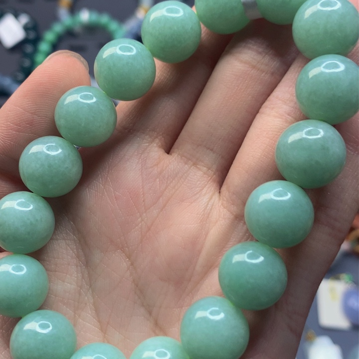 翡翠手链未镶嵌翡翠