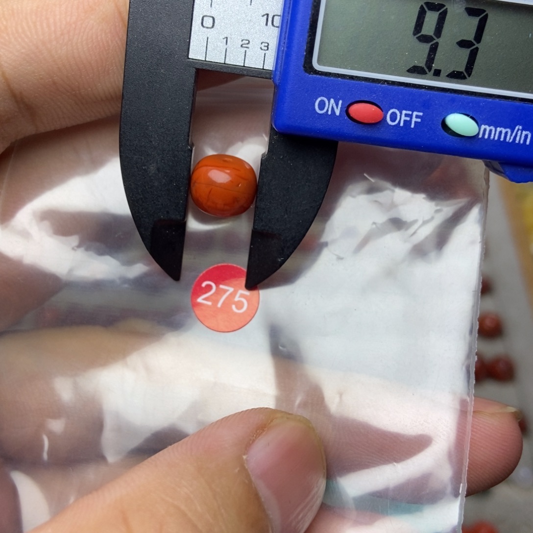 南红玛瑙未镶嵌南红玛瑙有瑕疵