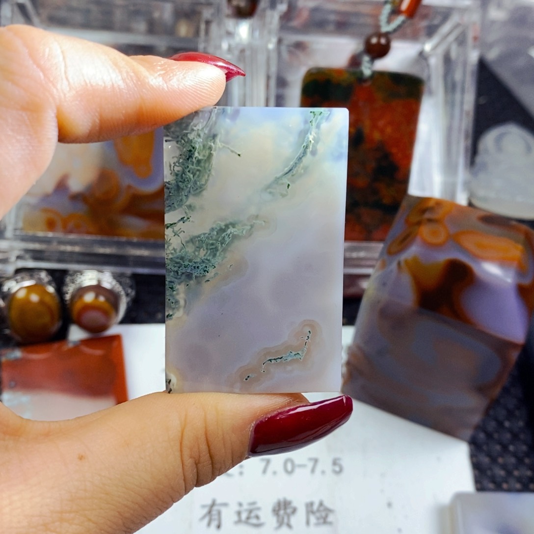 玛瑙/玉髓颈饰未镶嵌
