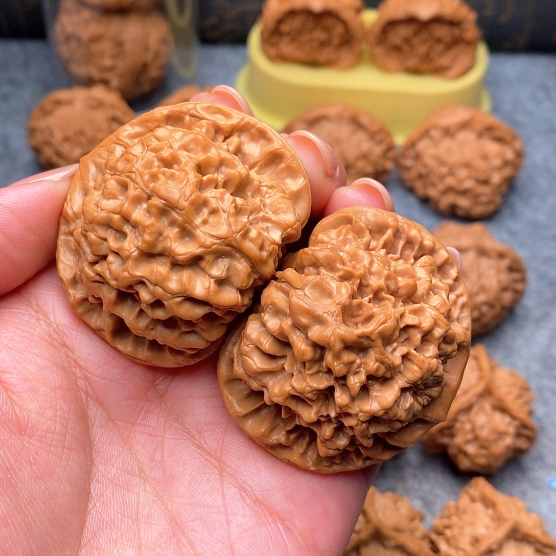 文玩核桃把件官帽48