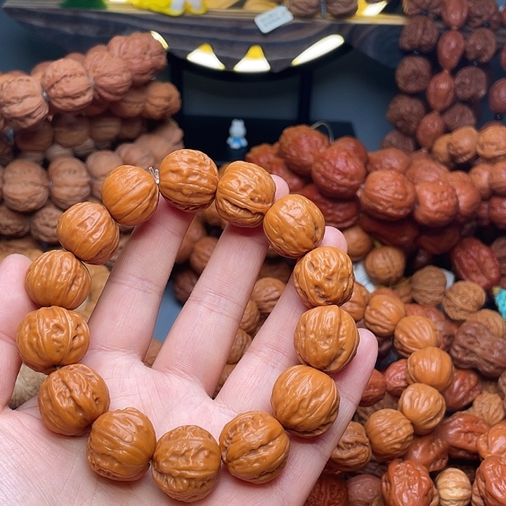 天***海文玩核桃手串小树王