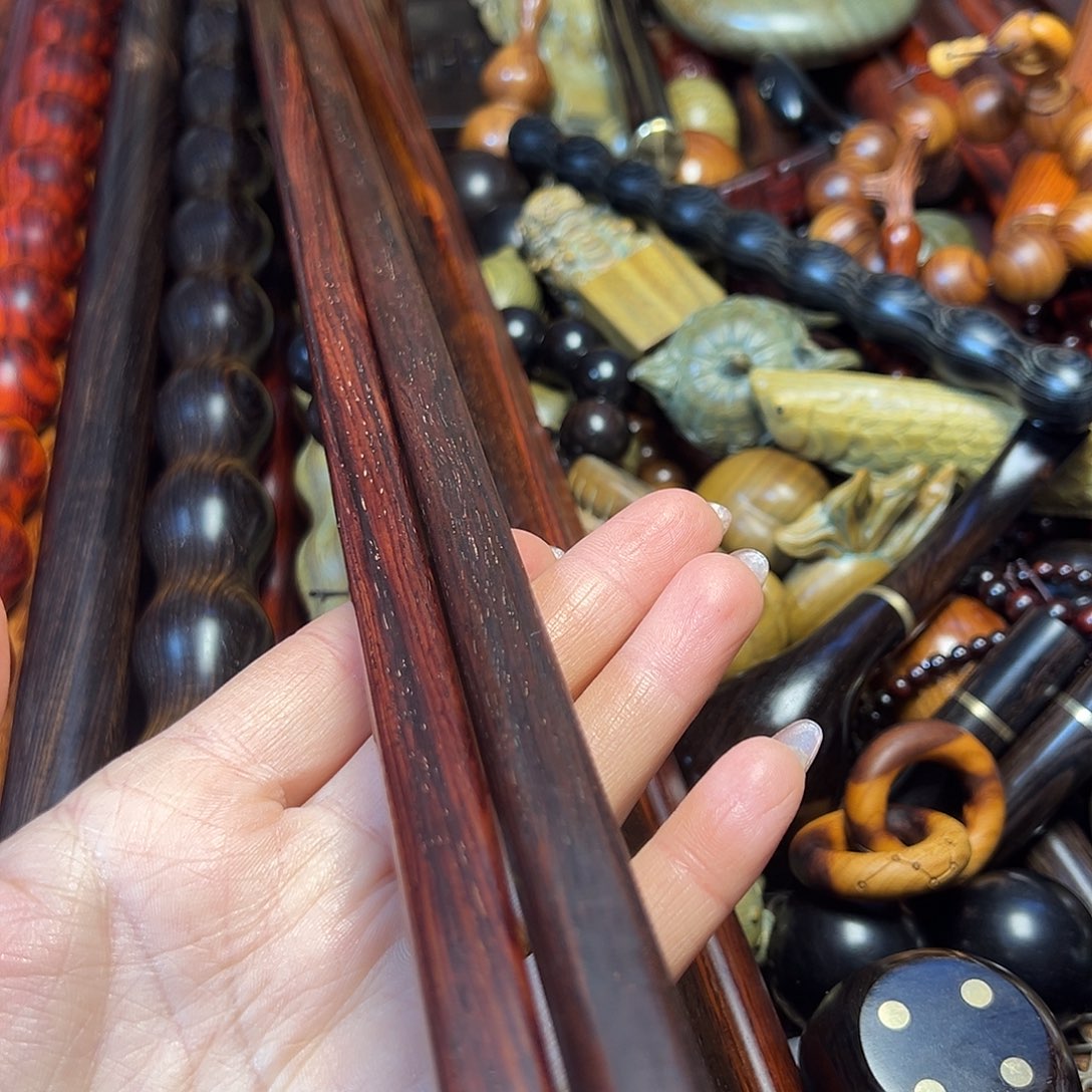 维腊木（绿檀）饼***?微凹