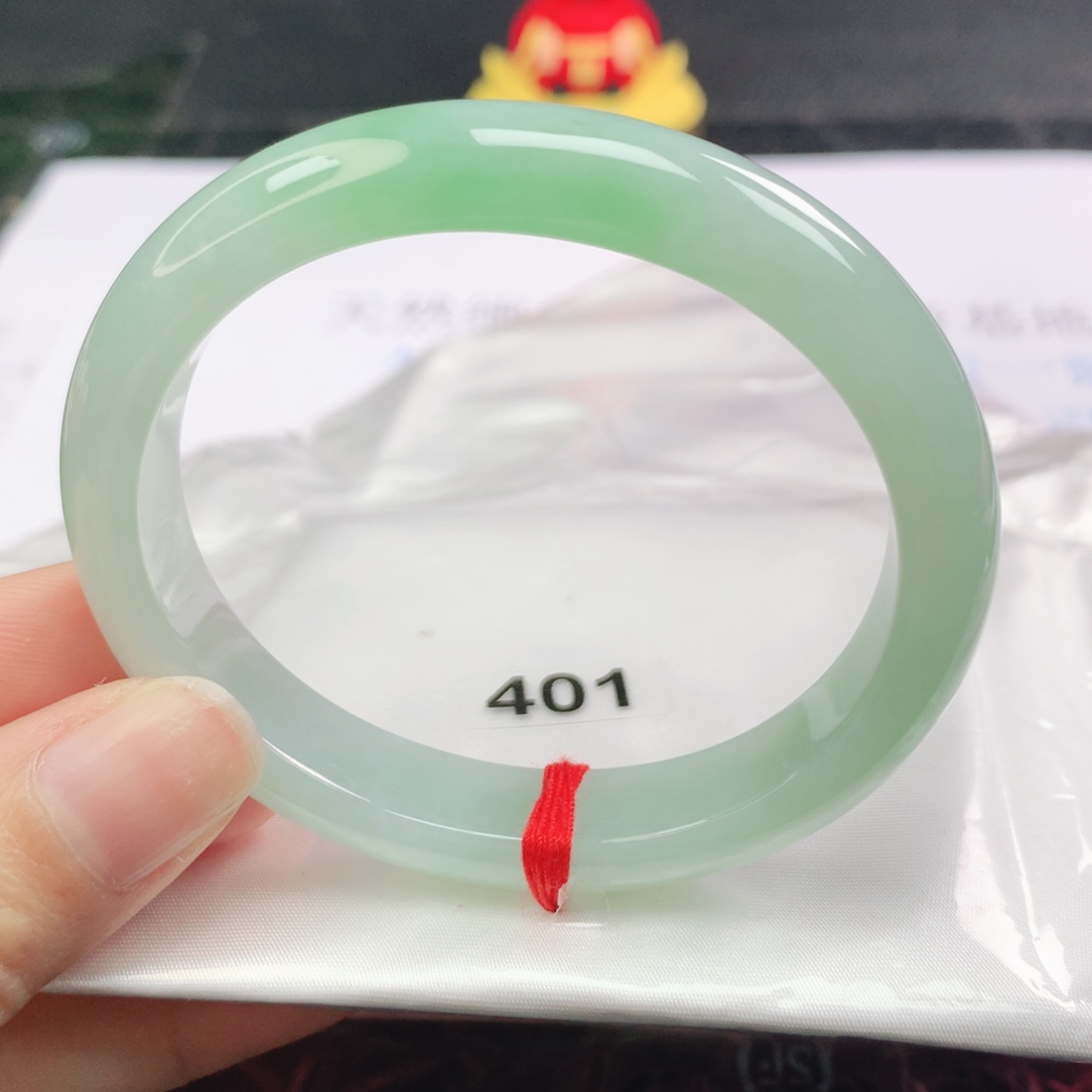 翡翠未镶嵌手镯（贵妃镯）