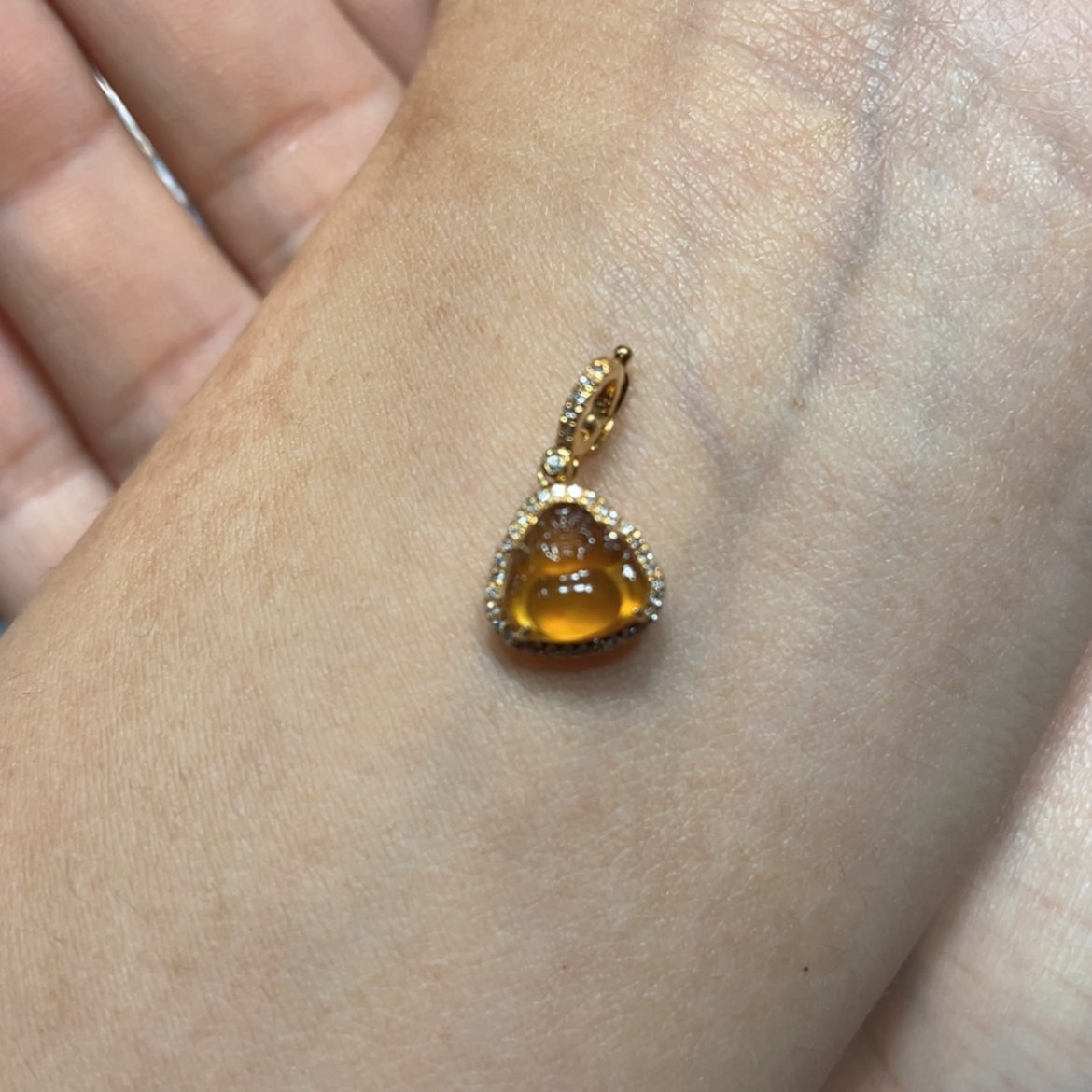 【闪购商品】翡翠吊坠(不含链)18K金镶嵌小*～