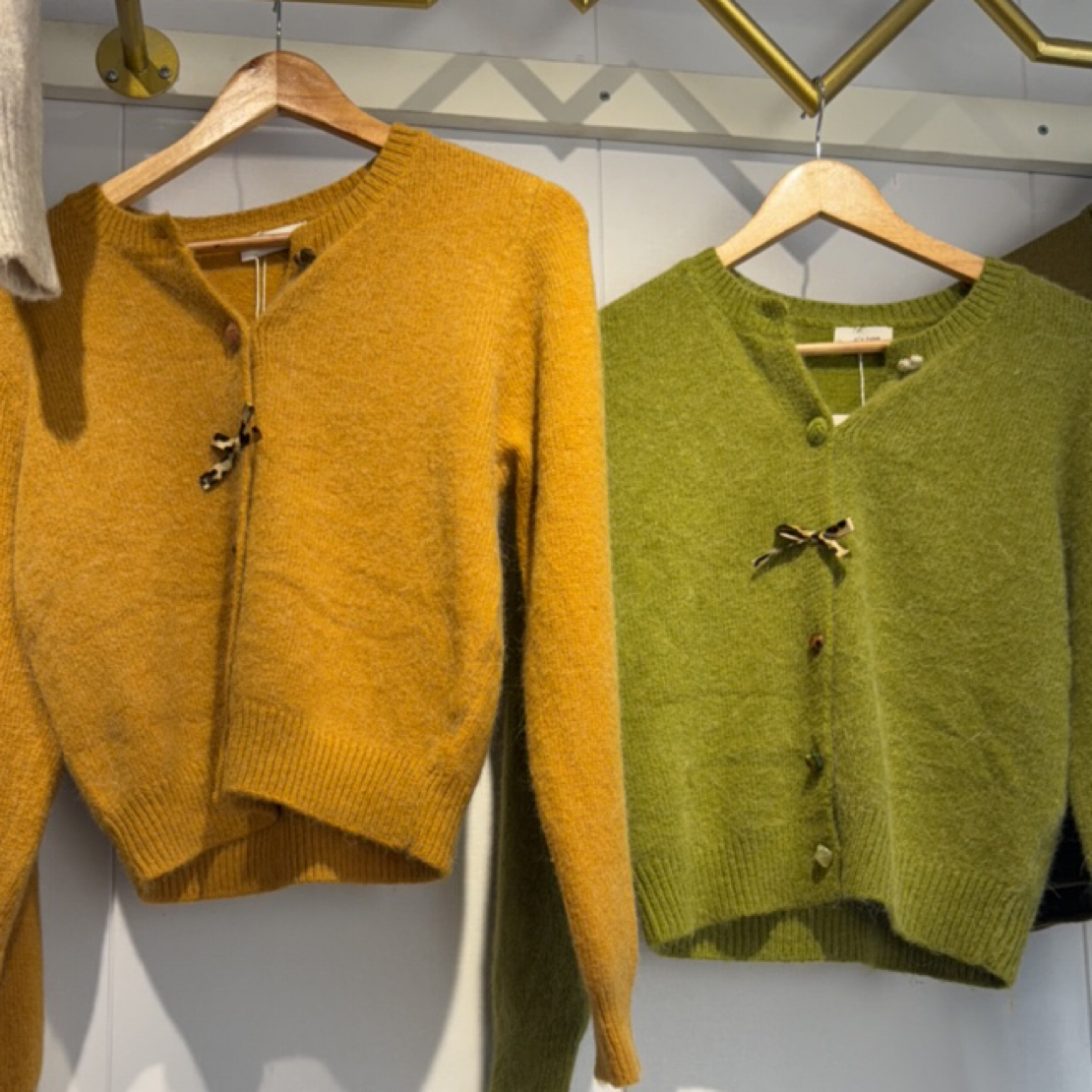 长袖美背针织开衫韩系慵懒风薄款秋冬通勤时尚