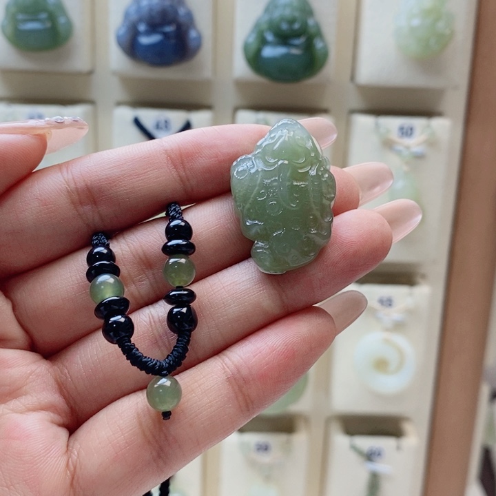 用***3和田玉未镶嵌颈饰