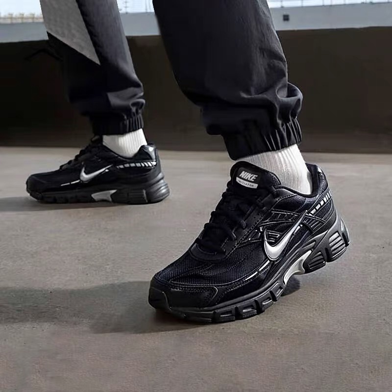 耐克男子春季新款潮流 INITIATOR 纯黑色复古运动鞋IB4595001