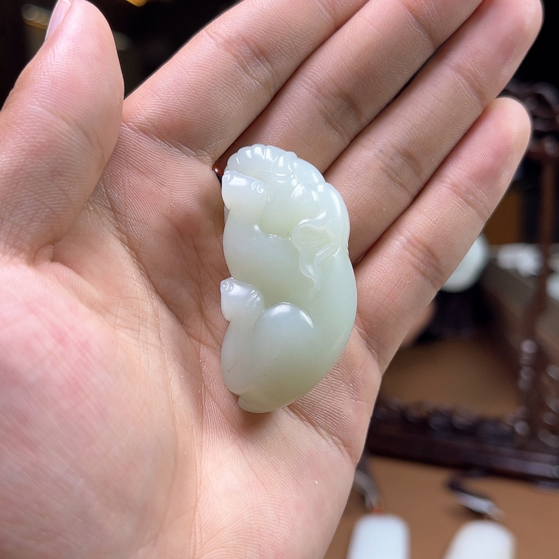 和田玉颈饰未镶嵌