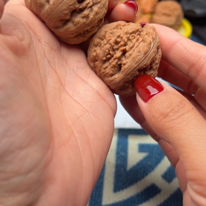 桃核吊坠文玩霸王龙