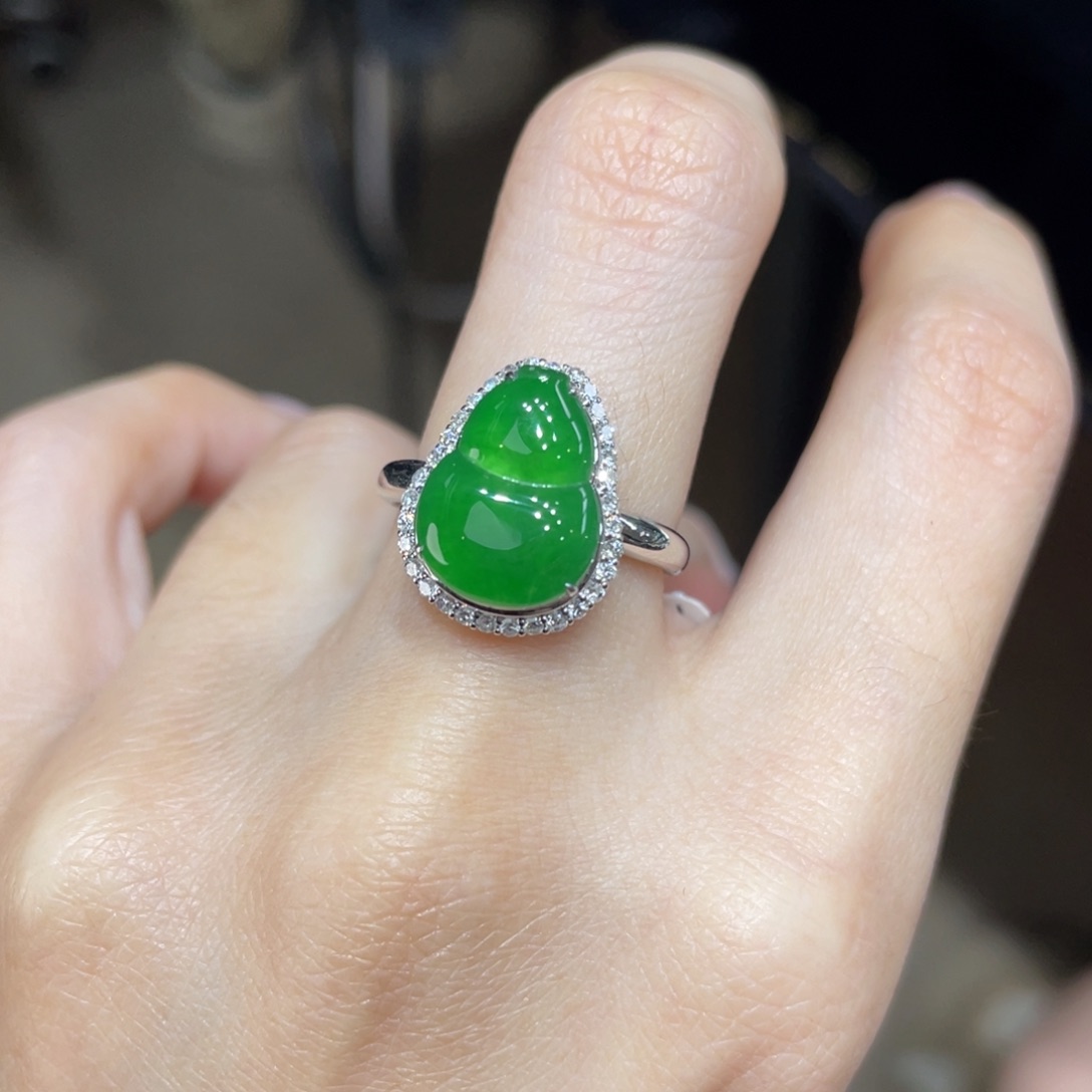 翡翠颈饰18K金镶嵌t****~天然缅甸翡翠a货