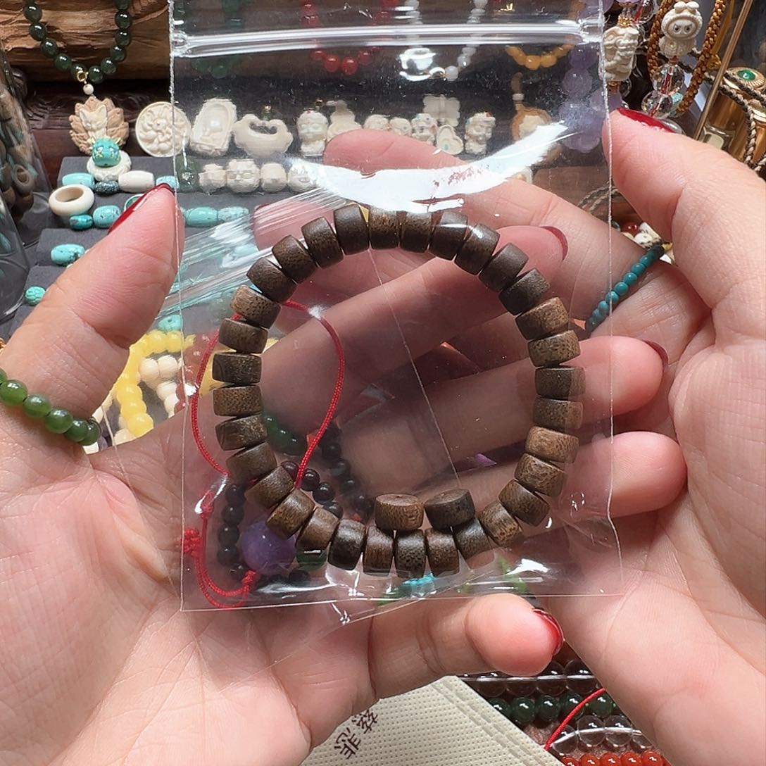 沉香沉香碎屑蓦**首越南沉香