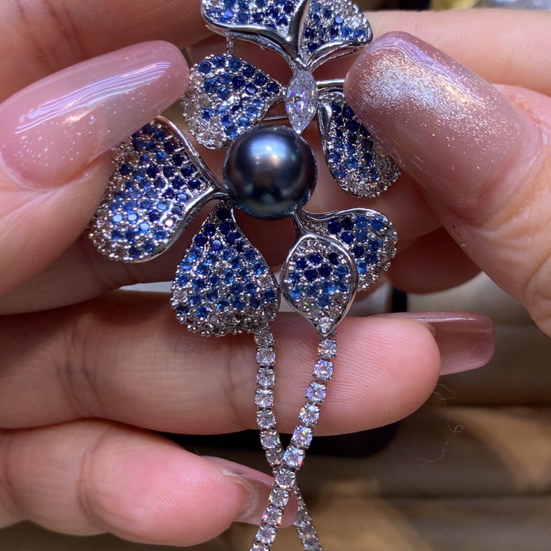 未镶嵌胸饰海水珍珠