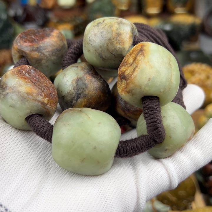 岫岩河磨玉（透闪石质玉）手串未镶嵌7****3