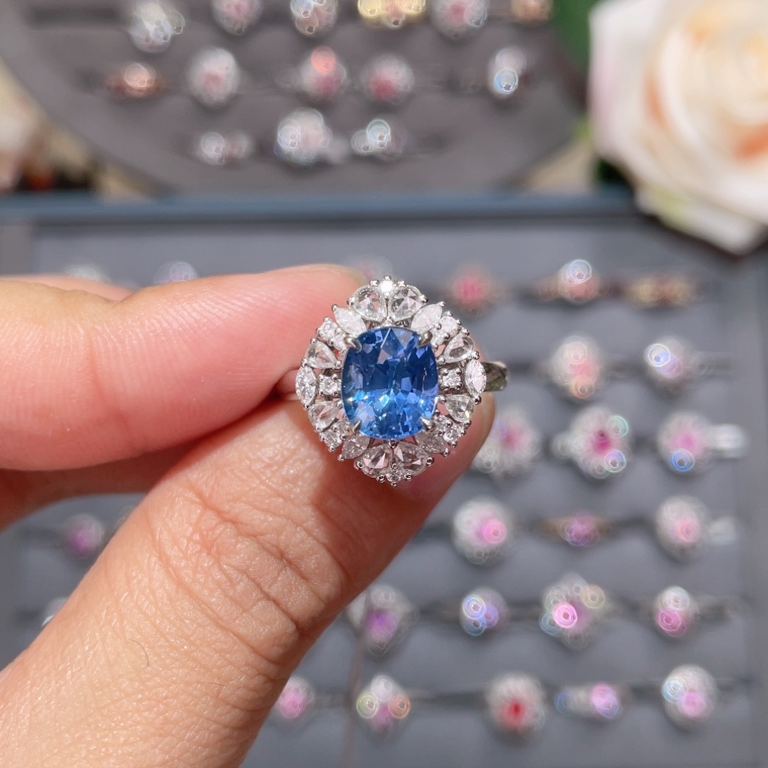 蓝宝石戒指18K金镶嵌2.91ct 矢车菊 两用