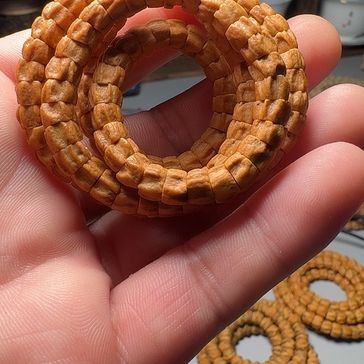 小***白柏香籽/百香籽吊坠