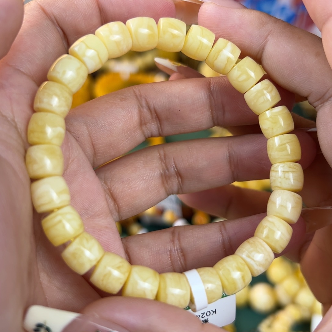 未镶嵌琥珀珠宝奇石