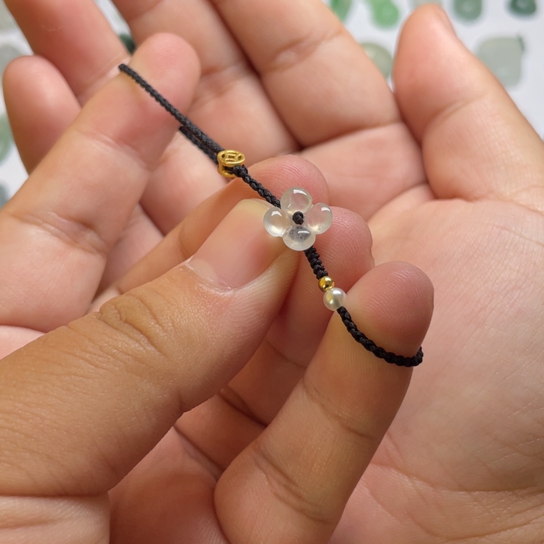 翡翠未镶嵌颈饰花花