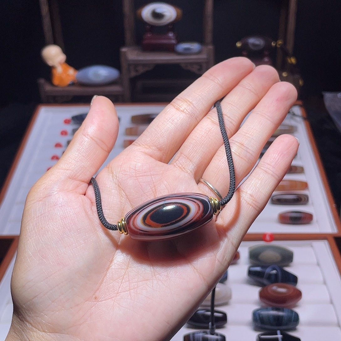 玛瑙/玉髓未镶嵌吊坠(赠链)