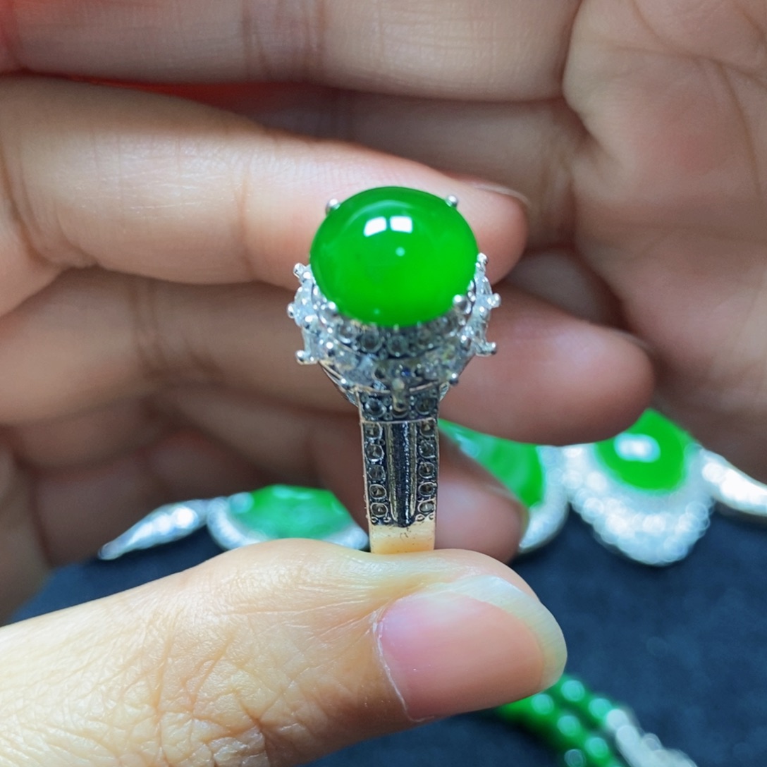 翡翠戒指未镶嵌天然翡翠