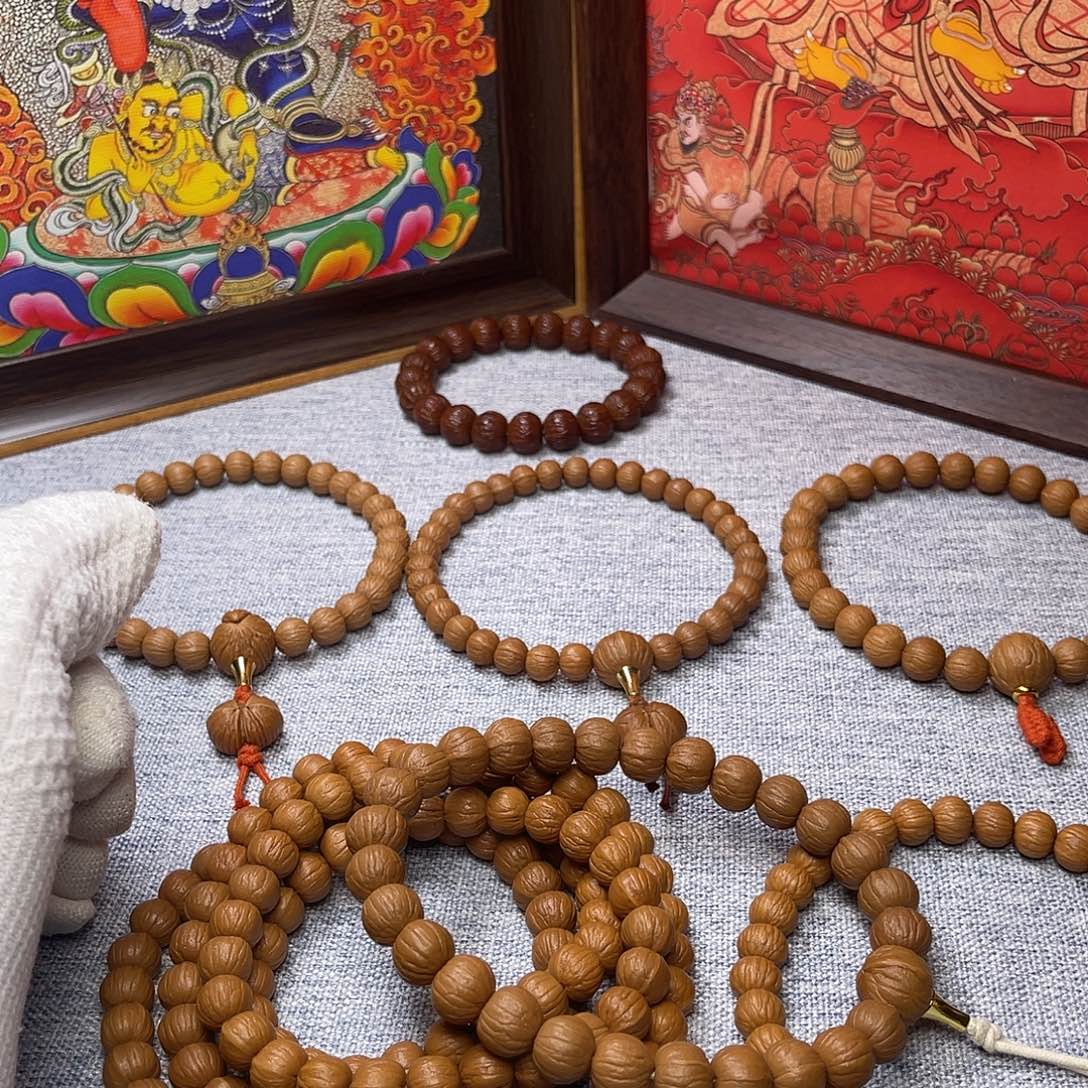 ****。吊坠猴头核桃福袋