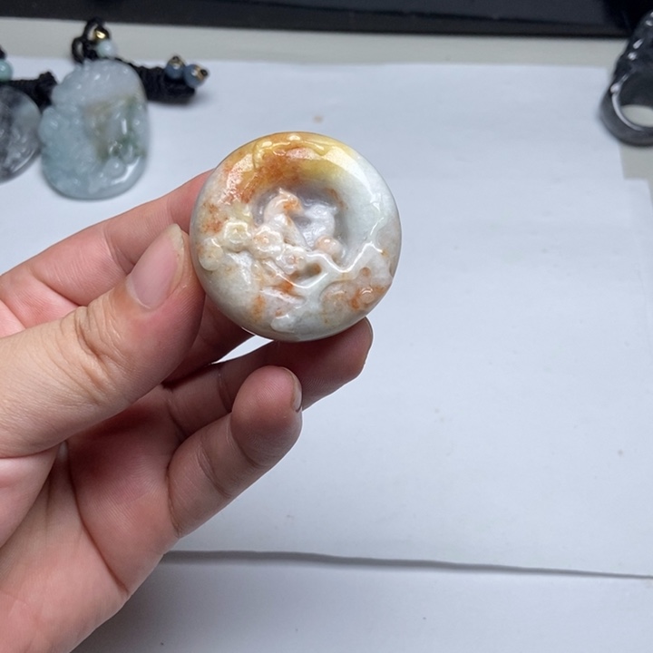 翡翠未镶嵌颈饰喜上眉梢5