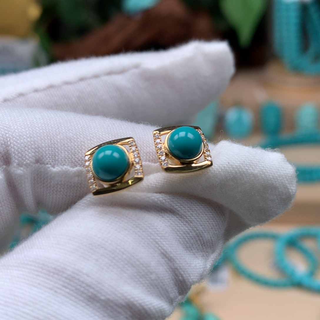 绿松石玉化耳钉未镶嵌上*