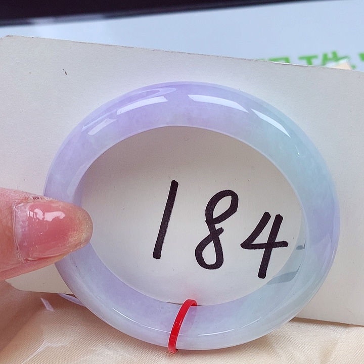 翡翠手镯未镶嵌翡翠