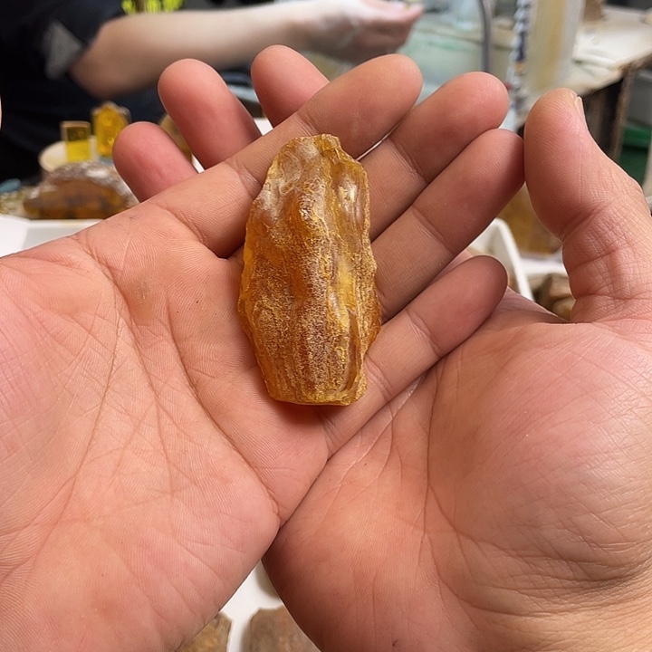 青***流定制琥珀未镶嵌天然琥珀蜜蜡