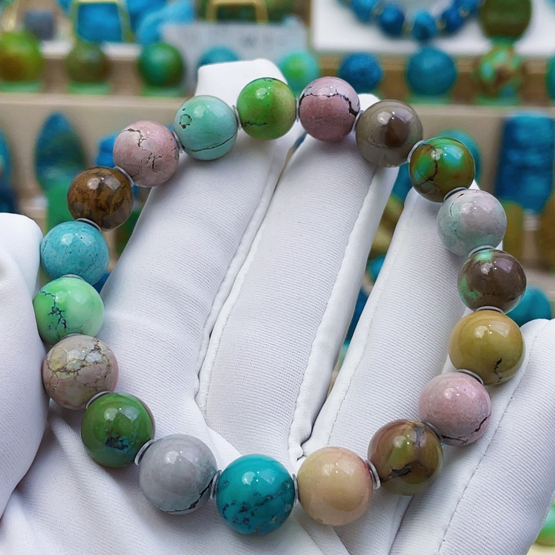 绿松石未镶嵌颈饰