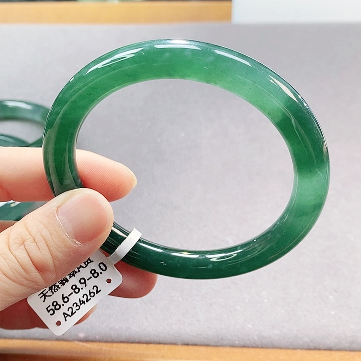 【闪购商品】翡翠手镯（圆镯）未镶嵌