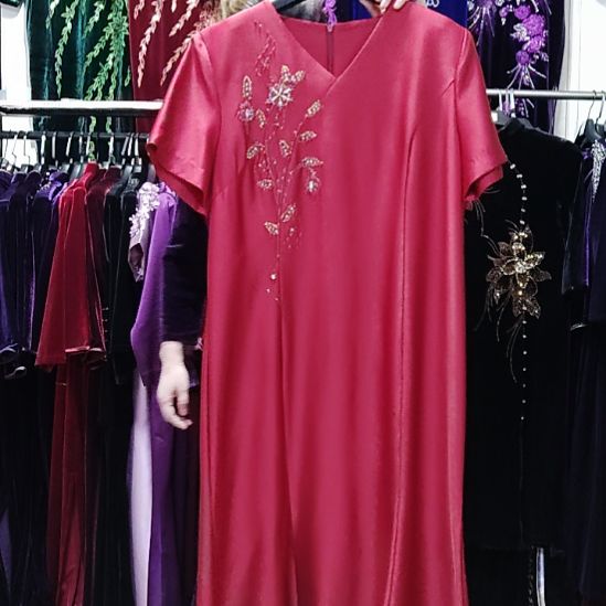 品牌半袖中长鱼尾裙重工135斤左右