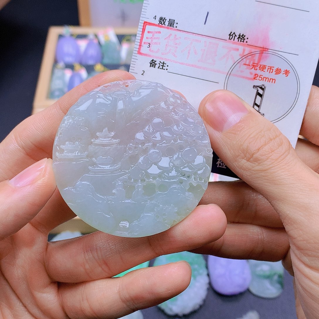 翡翠未镶嵌颈饰翡翠