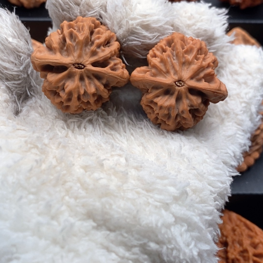 把件文玩核桃曾***碎秦岭文玩核桃