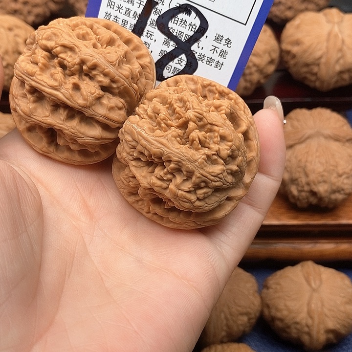 桃核吊坠粗筋狮子头44