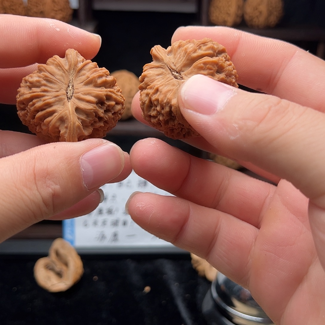 小***慧吊坠文玩核桃物美价廉