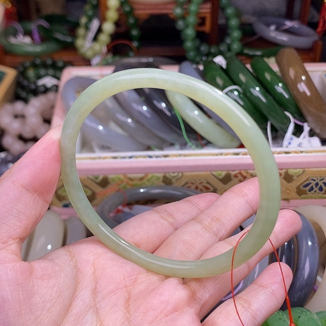 和田玉吊坠未镶嵌清货补贴黄口叮当手镯62