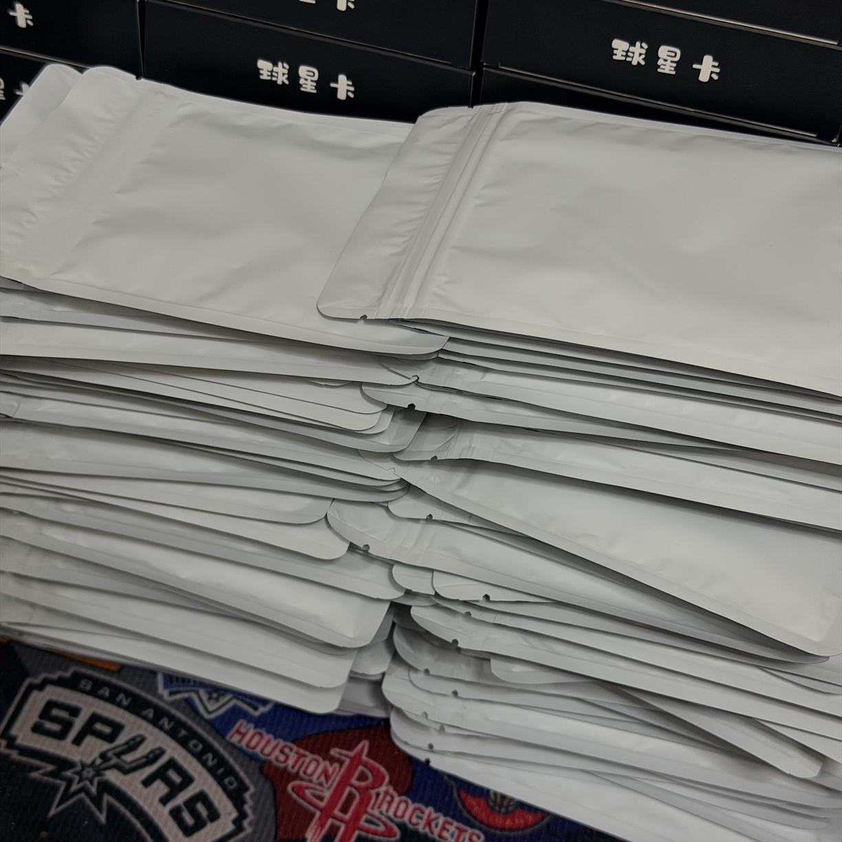 球星卡盲盒（保签字物料）（未成年禁止下单）（拆开不退不换）