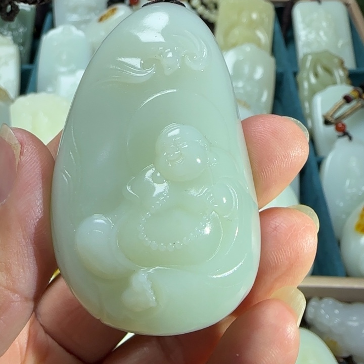 和田玉（糖玉）未镶嵌颈饰