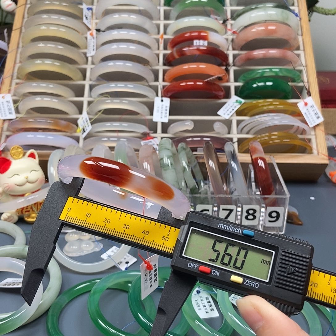 玛瑙/玉髓手镯未镶嵌767