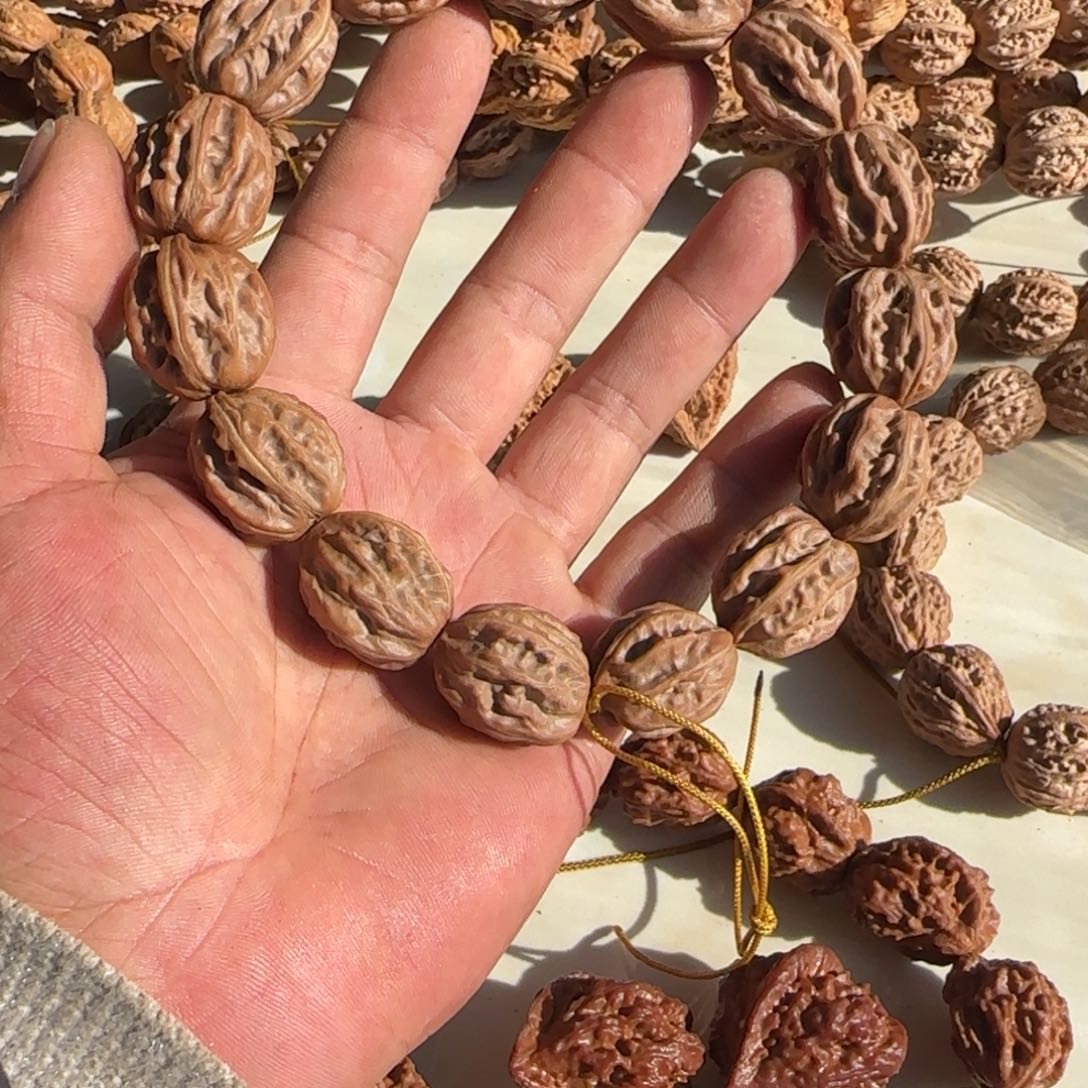 @***伟文玩核桃吊坠异形核桃