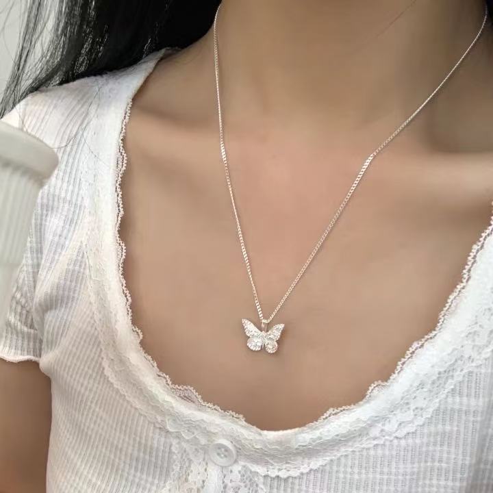 坠链均足银 蝴蝶点钻项链七夕送女友
