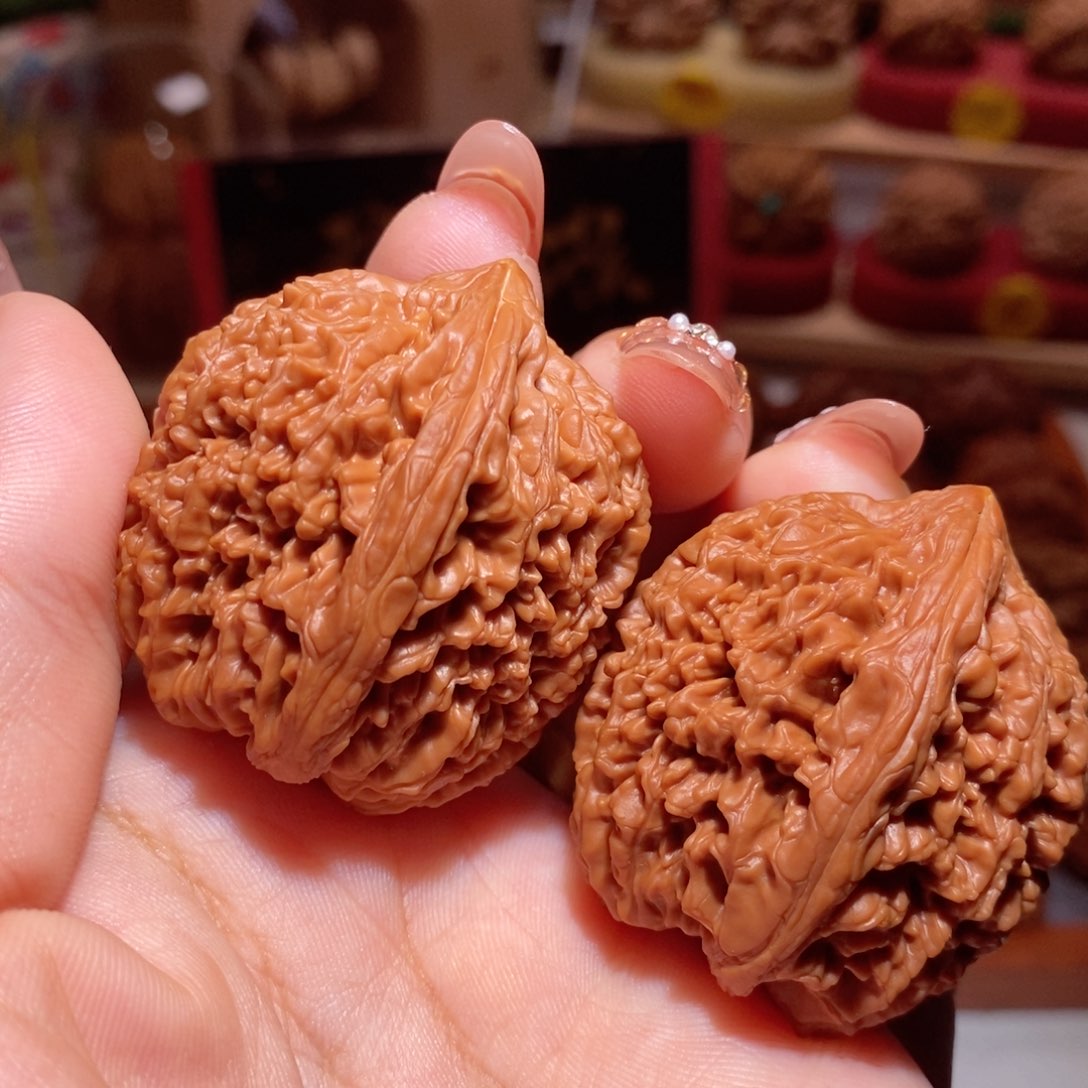 文玩核桃把件37尺蒜头