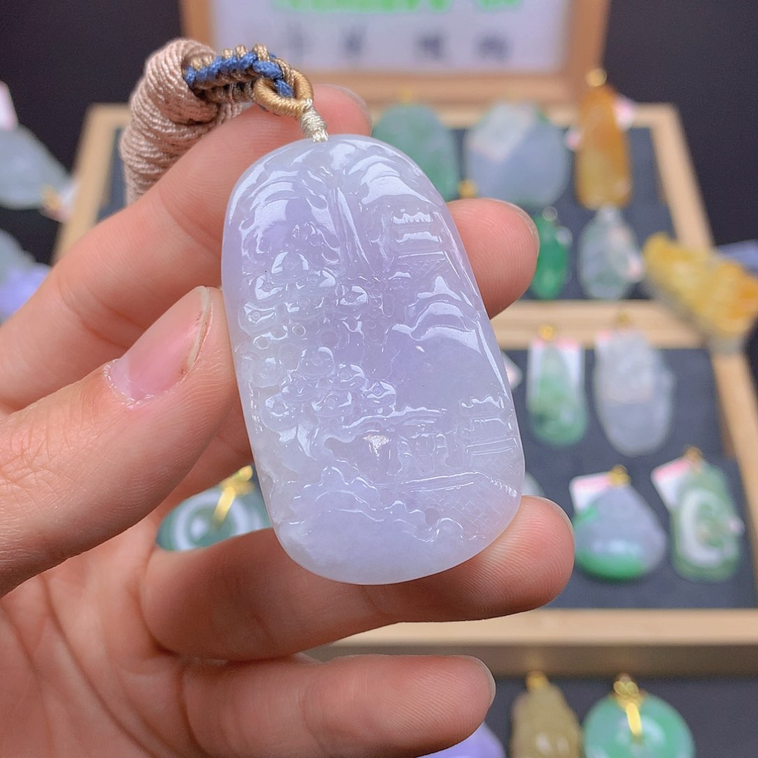 翡翠颈饰未镶嵌翡翠