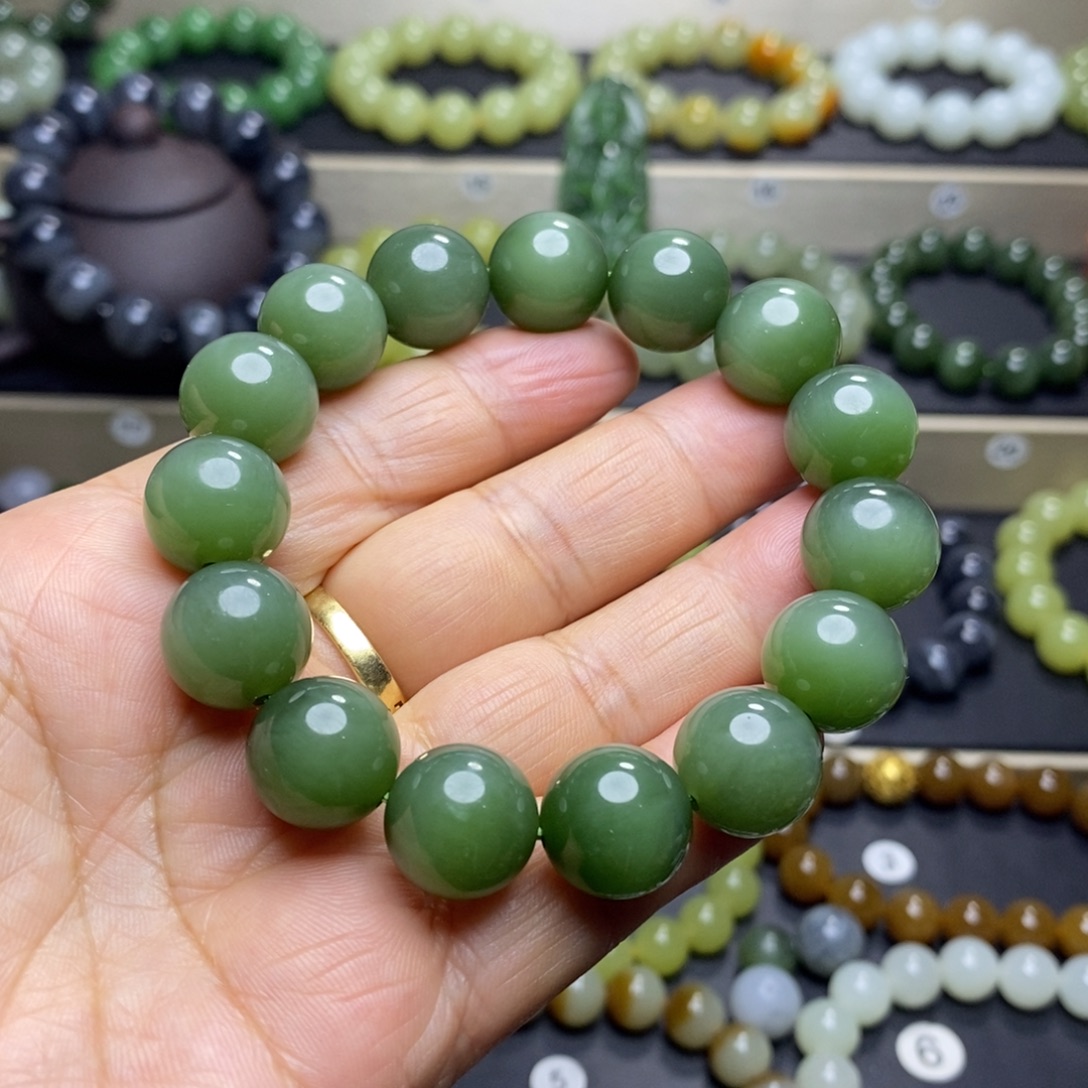 和田玉未镶嵌手串